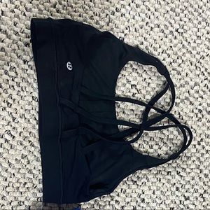 Lululemon sports bra size 6